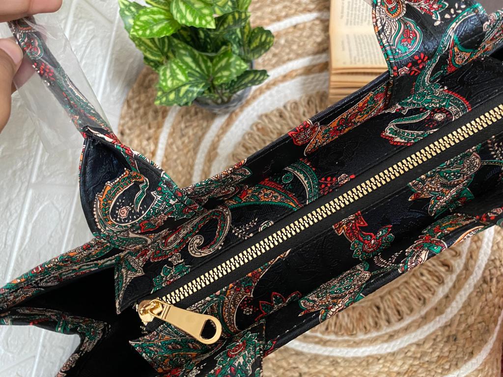 Textbook tote (customized)